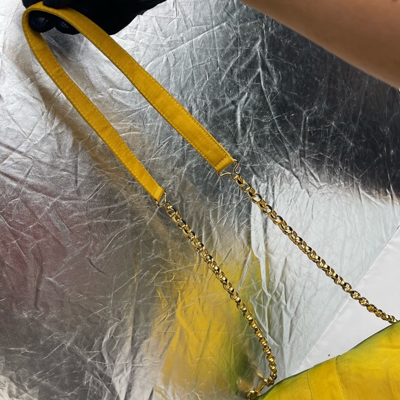 Vintage RARE Fendi Ombré Green and Yellow Canvass with Gold Chain Strap - Picture 15 of 15